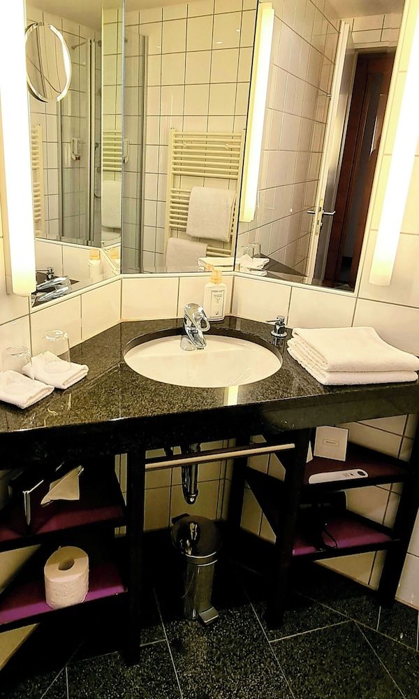 Mintrops Stadt Hotel Margarethenhöhe Comfort Double Room With Garden Access 5