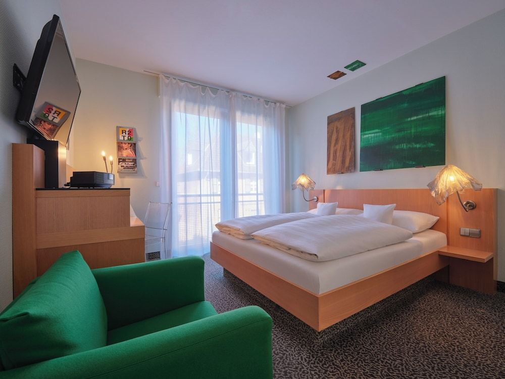 Mintrops Stadt Hotel Margarethenhöhe Comfort Double Room With Garden Access 2