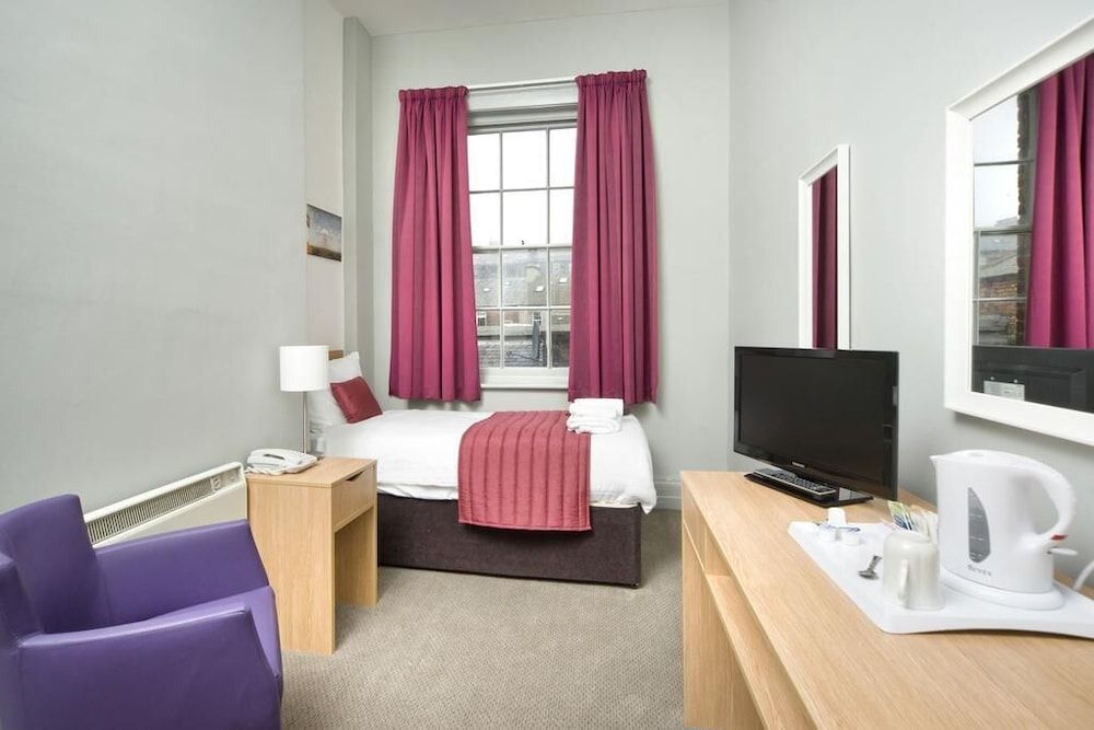 The Marine Hotel Standard Single Room 3