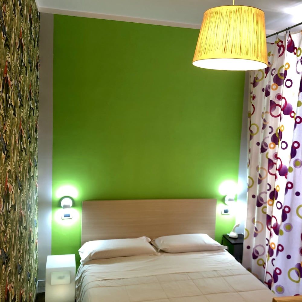 H Rooms Boutique Hotel Comfort Room, 1 Bedroom, Private Bathroom, Courtyard Area 11