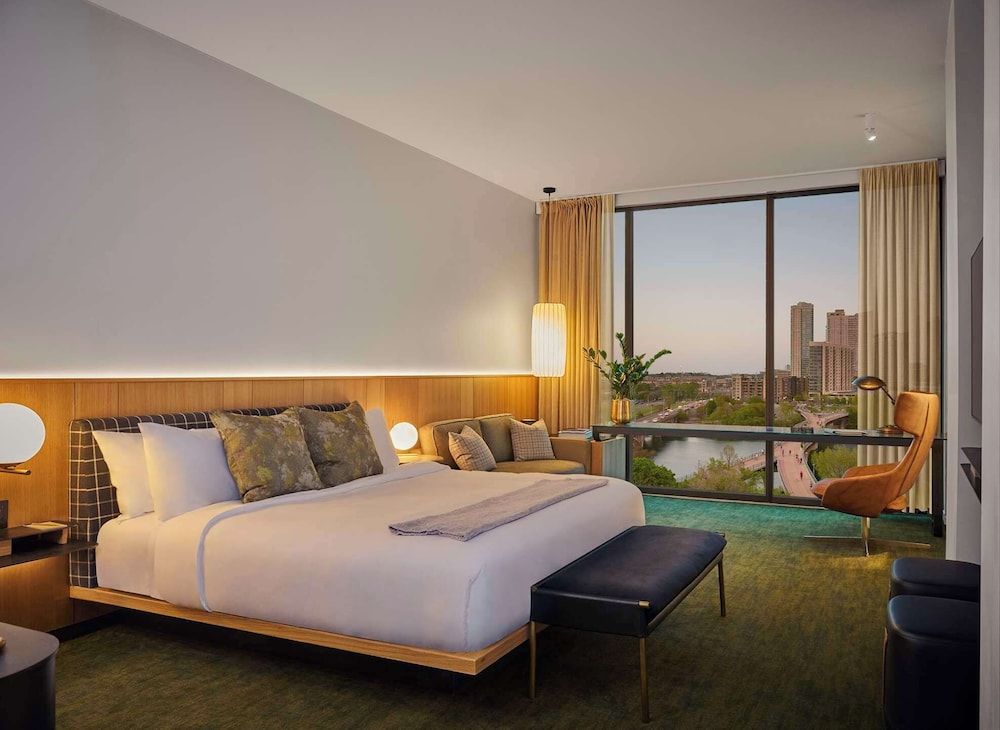 Suite, 1 King Bed, Lake View