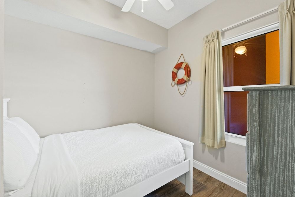 Condo, 3 Bedrooms, Ocean View (1504W)