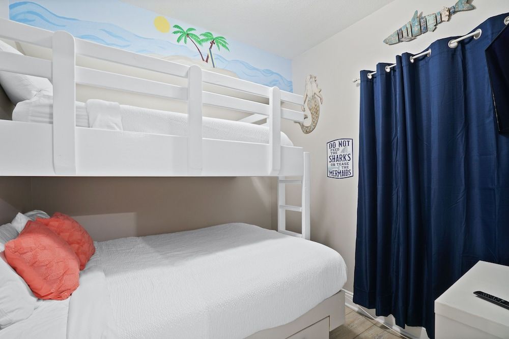Condo, 3 Bedrooms, Beach View (2104E)