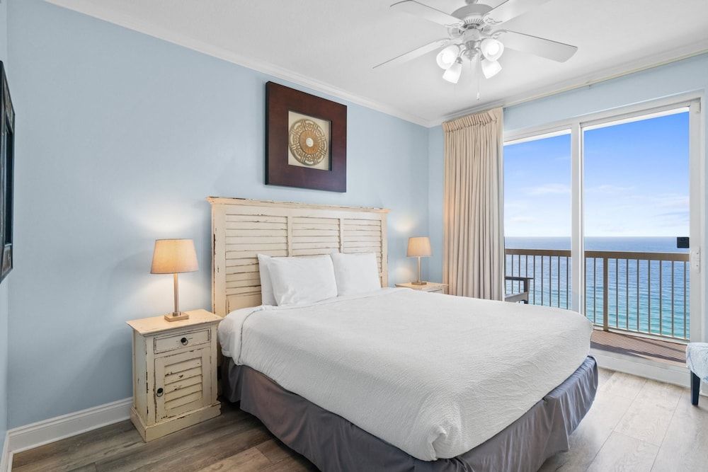 Condo, 3 Bedrooms, Ocean View (1702W)