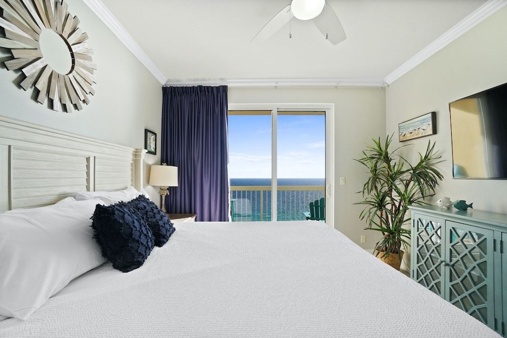 Condo, 3 Bedrooms, Beach View (2104E)