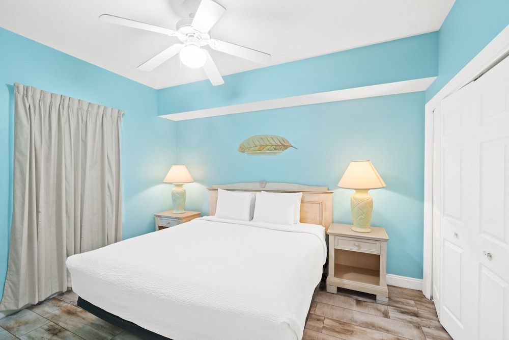 Condo, 3 Bedrooms, Beach View (402W)
