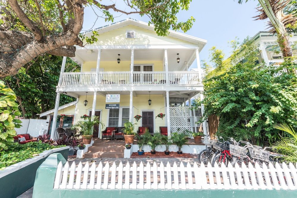 undefined Wicker Guesthouse 4