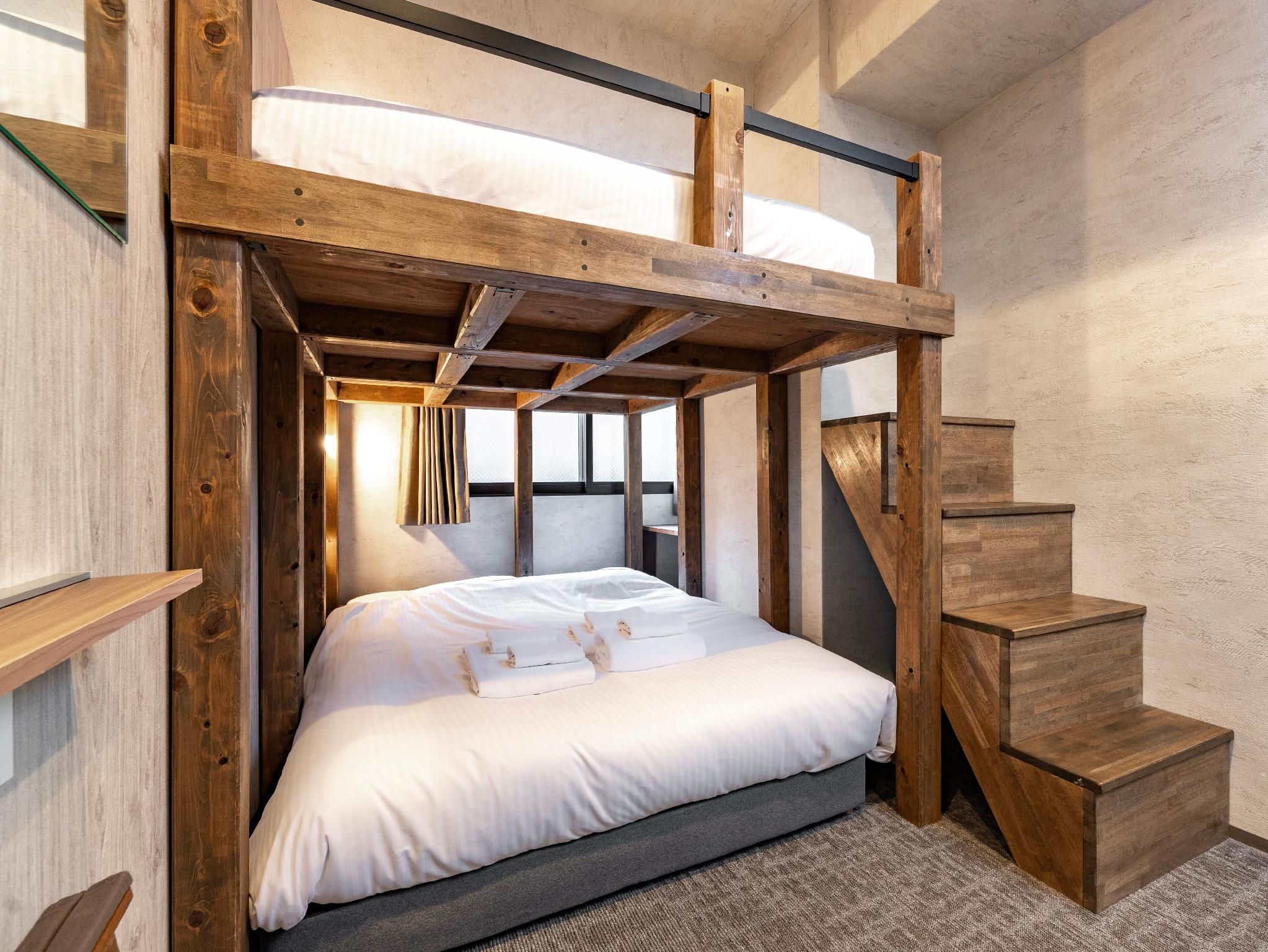 undefined WELLSTAY Namba 10