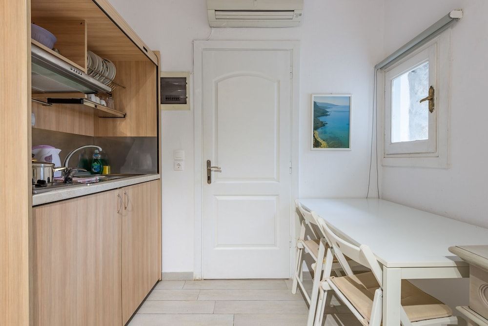 Maroulinas View Studios & Apartments Standard Apartment 7