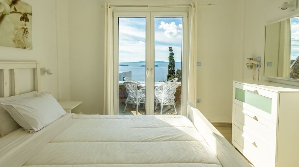 undefined Maroulinas View Studios & Apartments