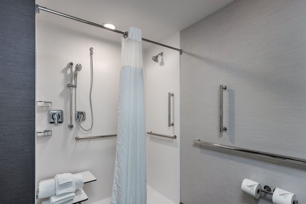 Room, 2 Queen Beds (Mobility Accessible, Tub)