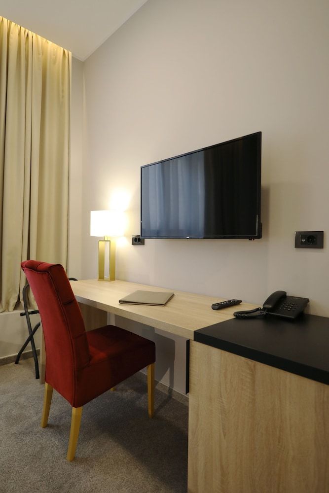 Teatro Verdi Hotel Standard Double Room 12