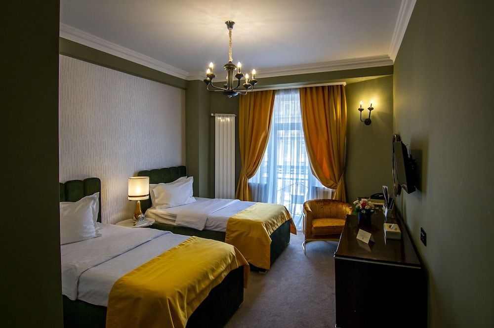 Lido by Phoenicia Deluxe Twin Room 5