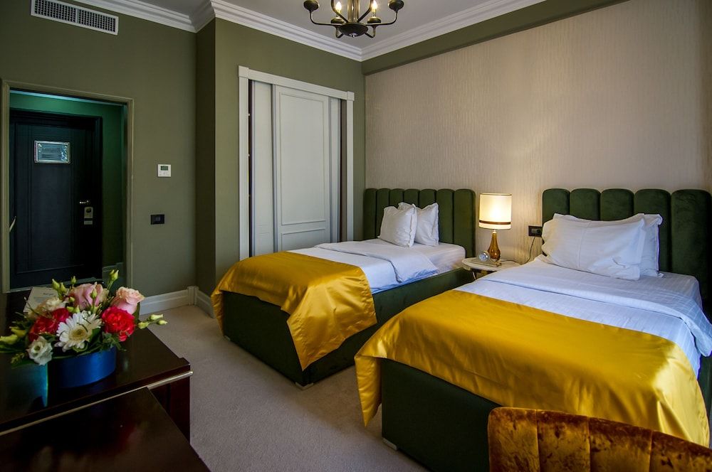 Lido by Phoenicia Deluxe Twin Room 4