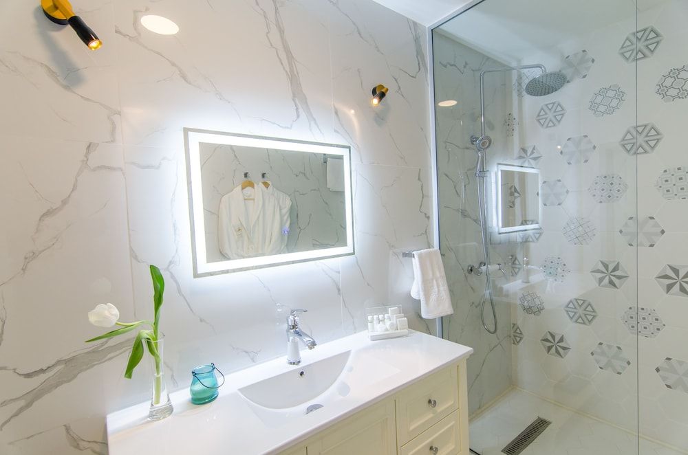 Lido by Phoenicia Deluxe Twin Room 10