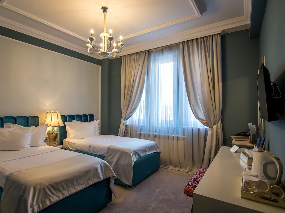 Lido by Phoenicia Deluxe Twin Room 3