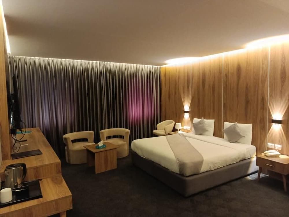 undefined Sandy Palace Hotel 5