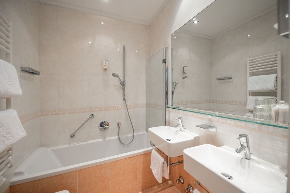 Hotel Europa Splendid Comfort Double or Twin Room 11