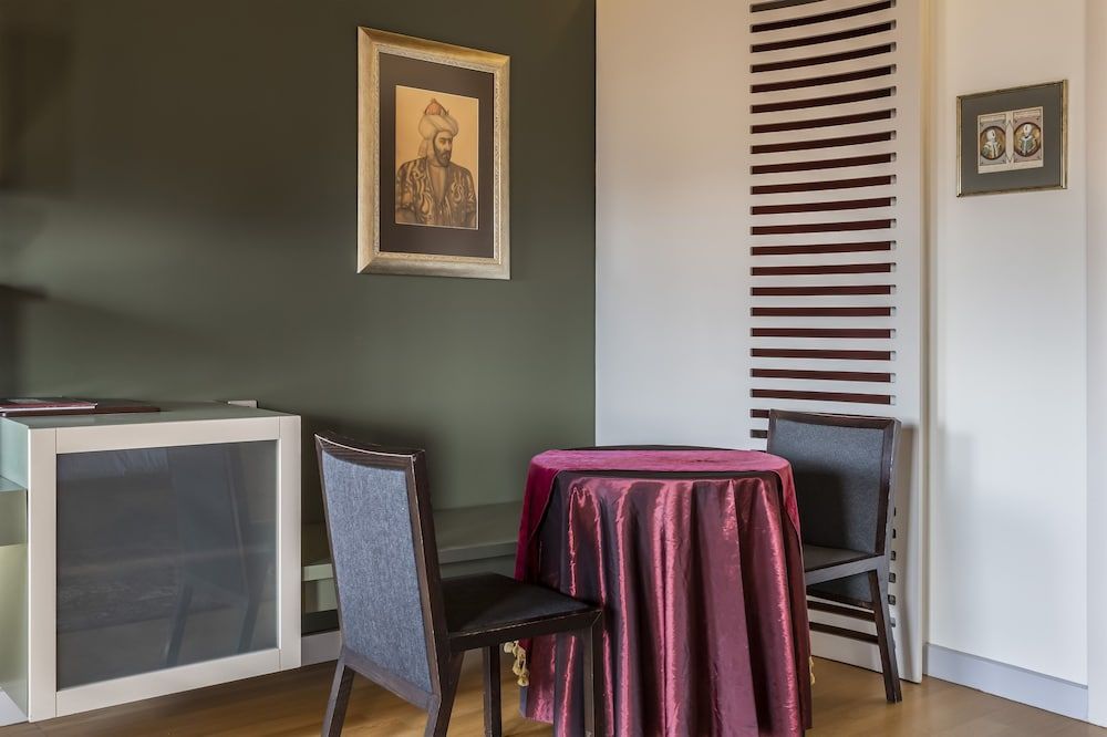 Ansen Suites Superior Suite 74