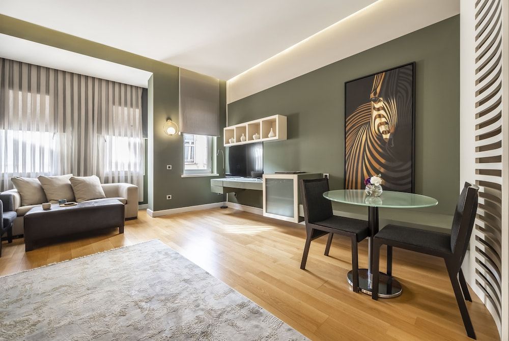 Ansen Suites Superior Suite 73