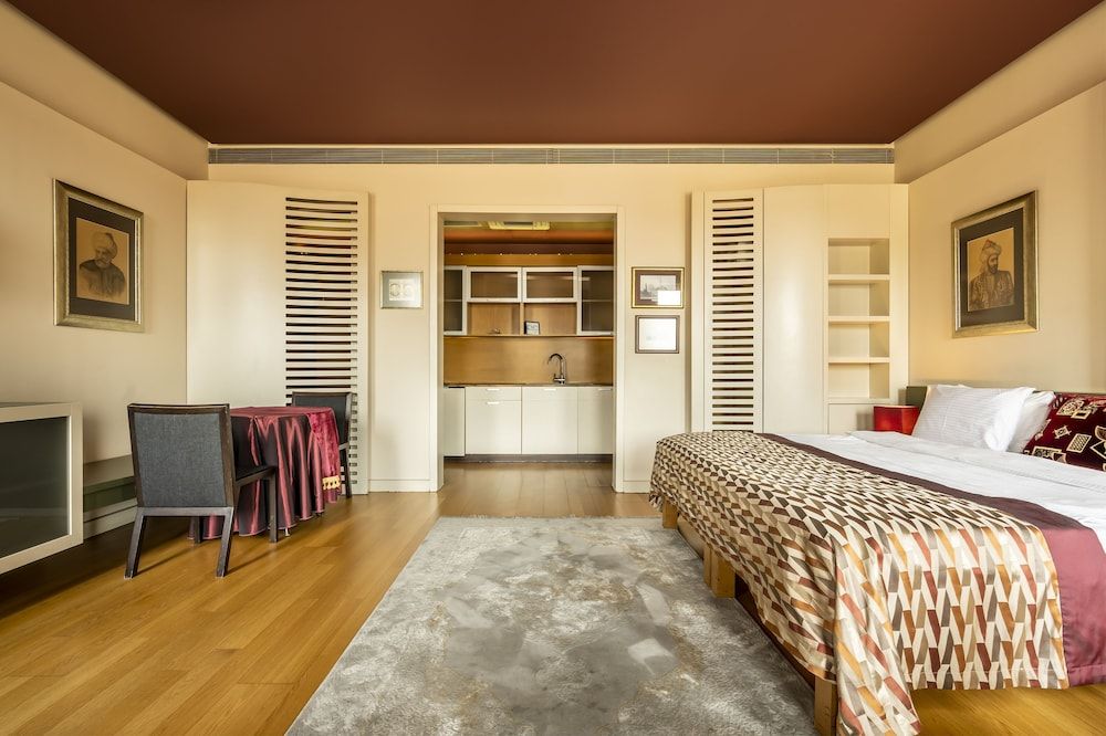 Ansen Suites Superior Suite 49