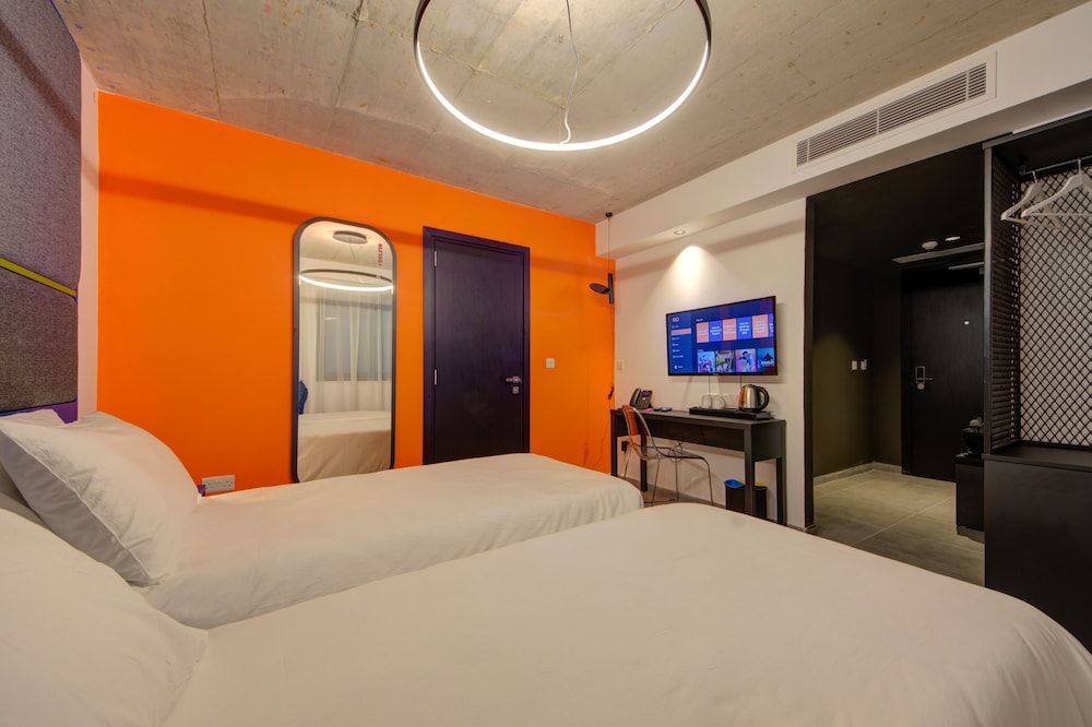 IKYK Hotel - IK Collection