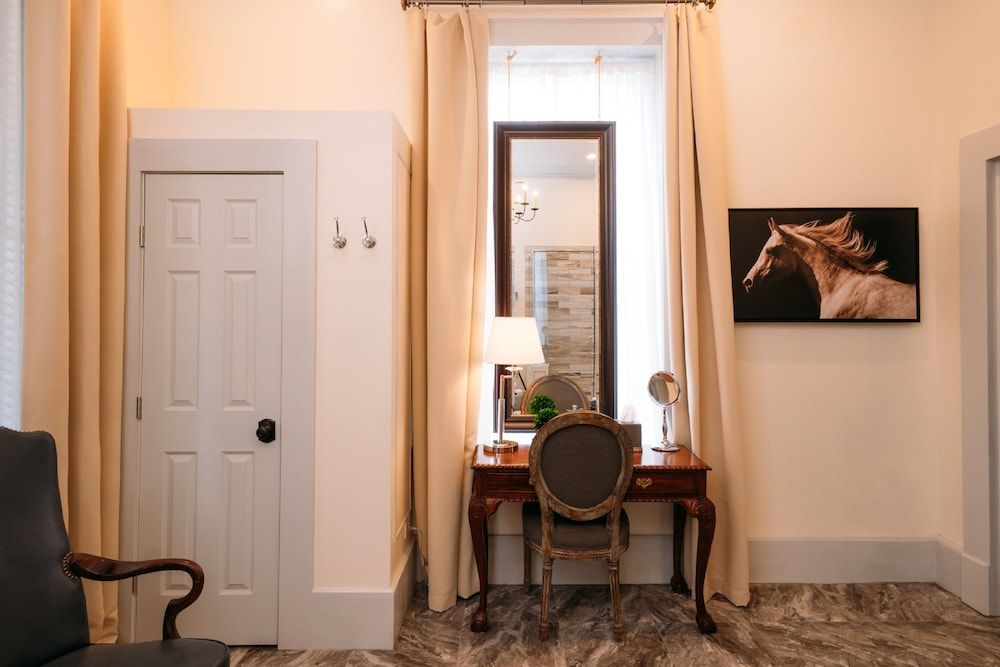 The Kendall Erastus Reed Grand Suite 10