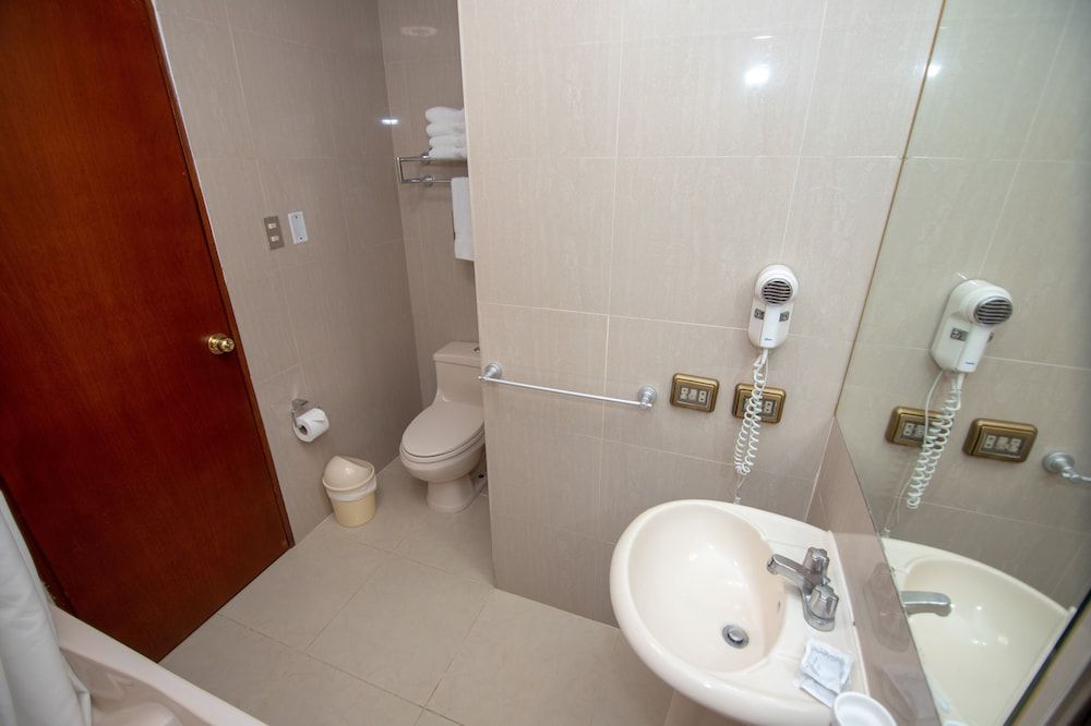 undefined Miraflores Colon Hotel 7