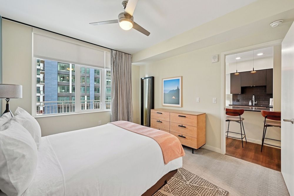 undefined Sentral Union Station 9