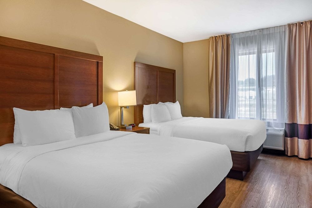 Suite, 2 Queen Beds, Non Smoking