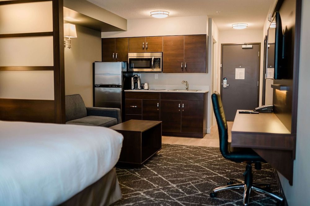 Studio Suite, 1 Queen Bed, Non Smoking