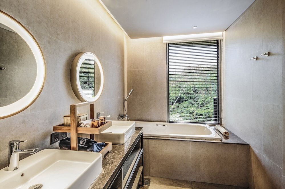 The Botanica Sanctuary Bogor Suite (Valley) 6