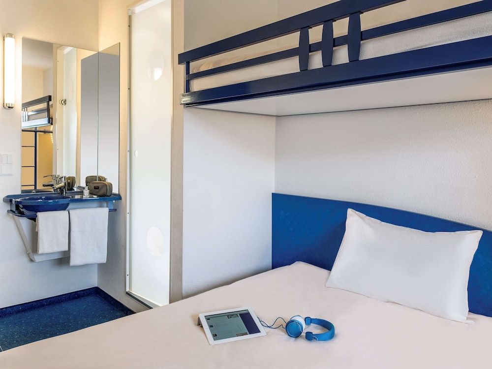 Triple Room, Multiple Beds
