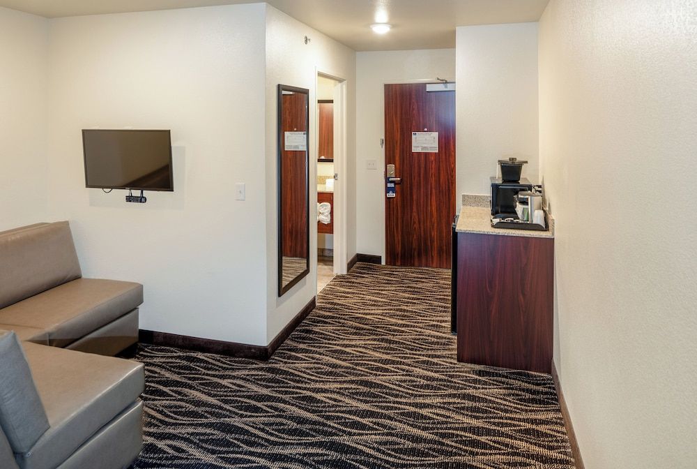 Cobblestone Inn & Suites - Fairfield Bay Studio, 2 Queen Beds and 1 Sofa Bed, Non Smoking 4