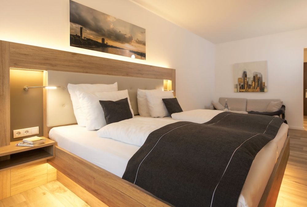 Four Stars by City Hotel Deluxe Double Room, Garden View 6