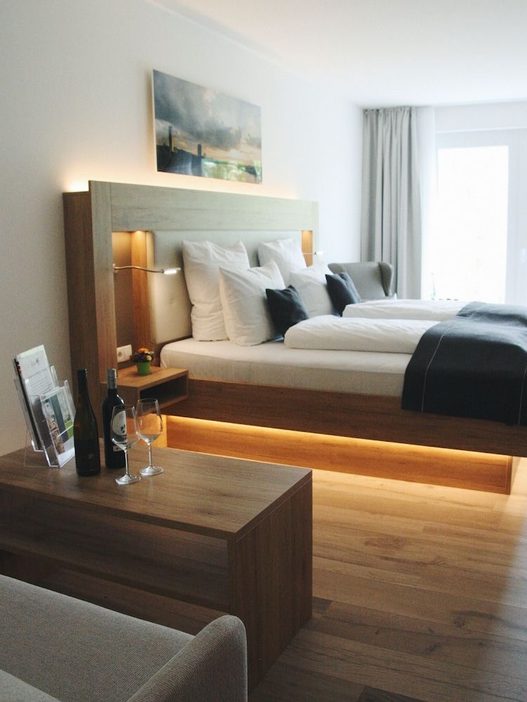 Four Stars by City Hotel Deluxe Double Room, Garden View 3