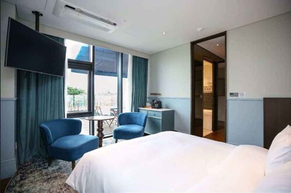 undefined Hotel Crescendo Seoul