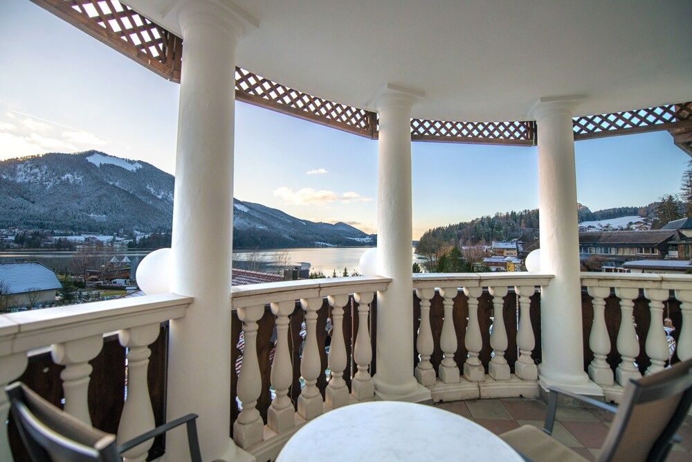 Turmsuite mit Balkon und Seeblick