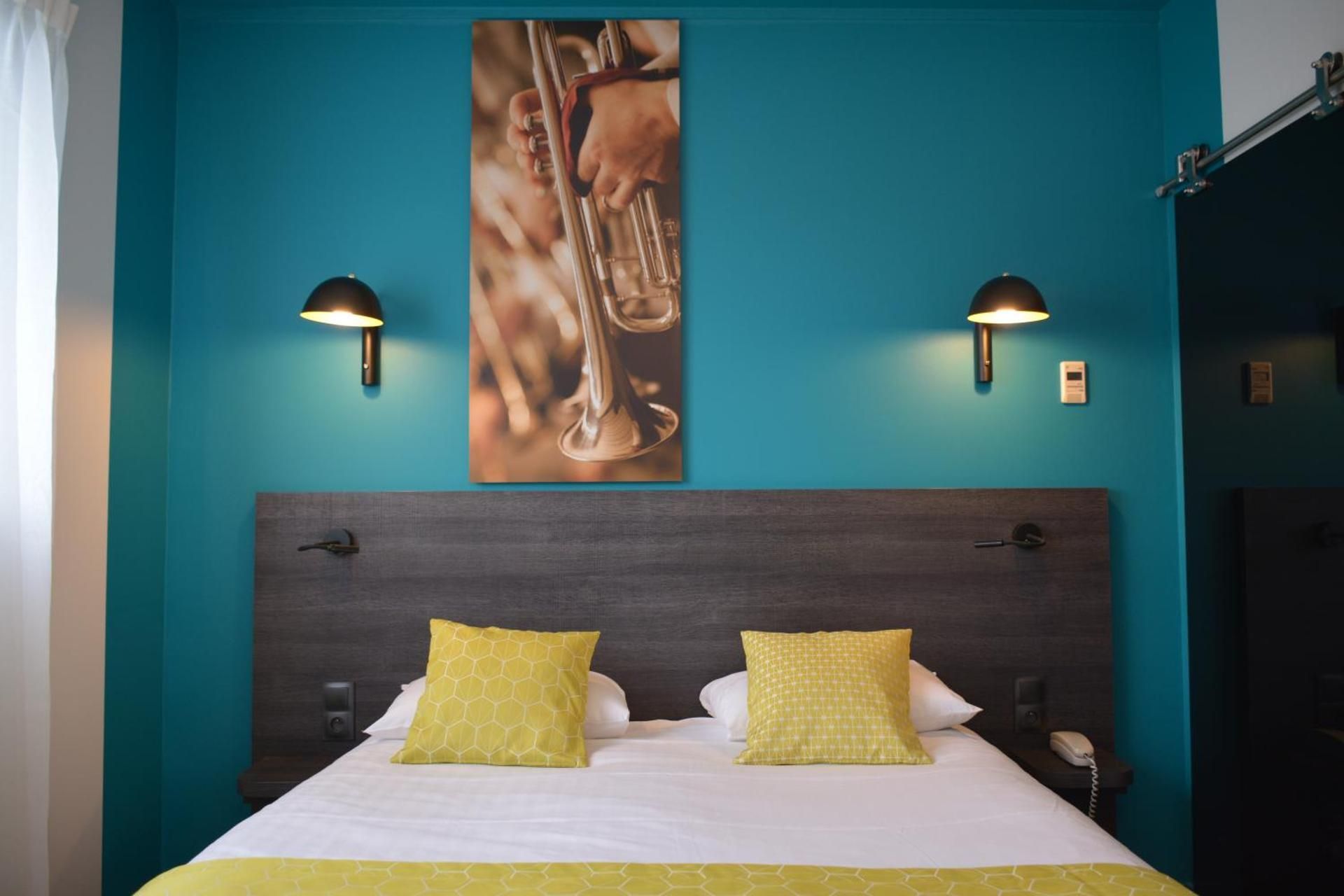 2 Queen Beds, NonSmoking, Family Room