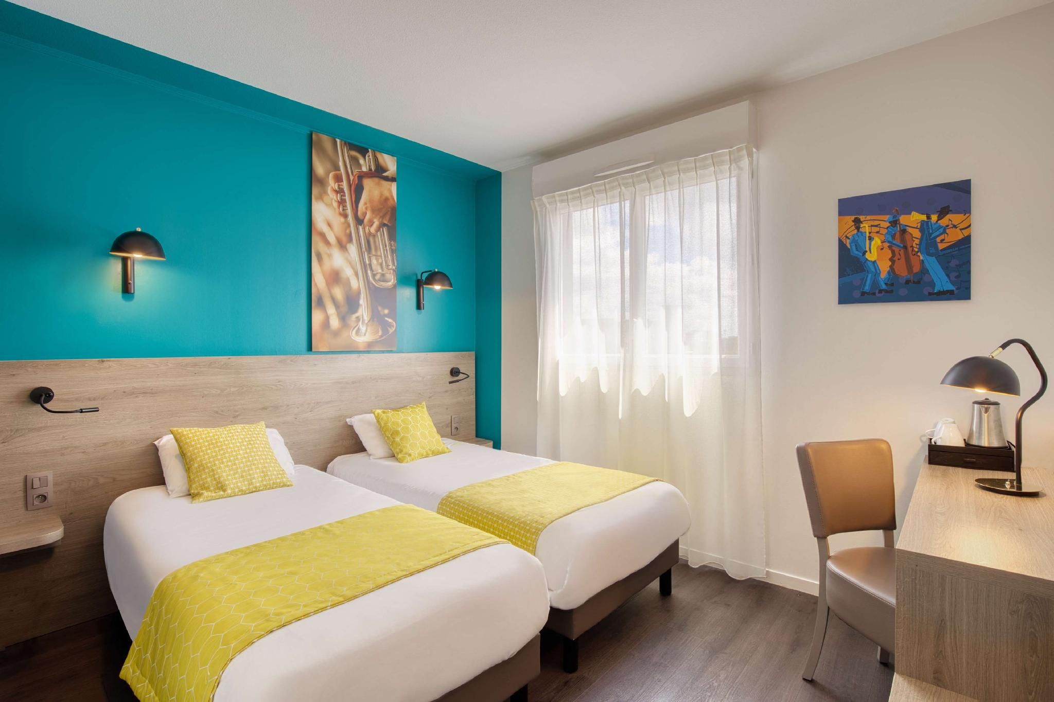 2 Single Beds, NonSmoking, Comfort Room