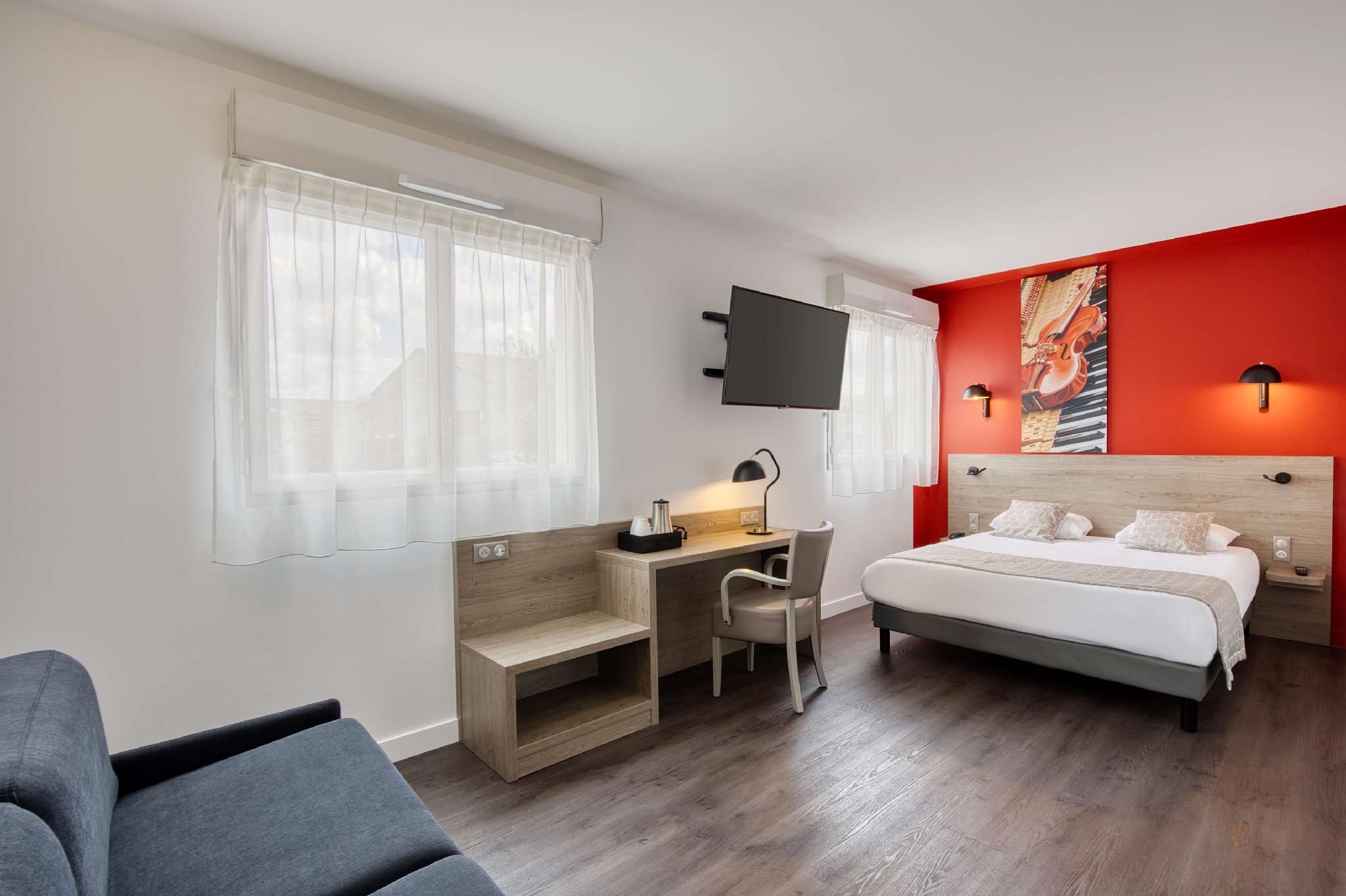 1 Queen Bed, Nonsmoking, Executive Room, Ground Floor, Sofabed