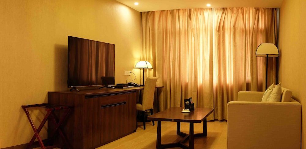 undefined Dmall Hotel 3