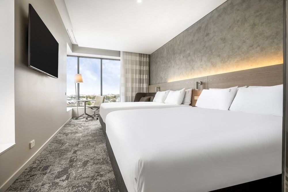Standard Room, 2 Queen Beds (Free Breakfast)