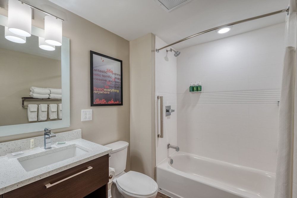 Suite, 1 Bedroom (Hearing Accessible)