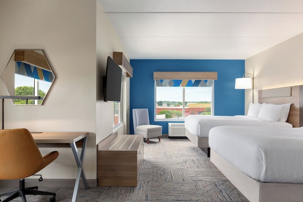 Suite, Multiple Beds