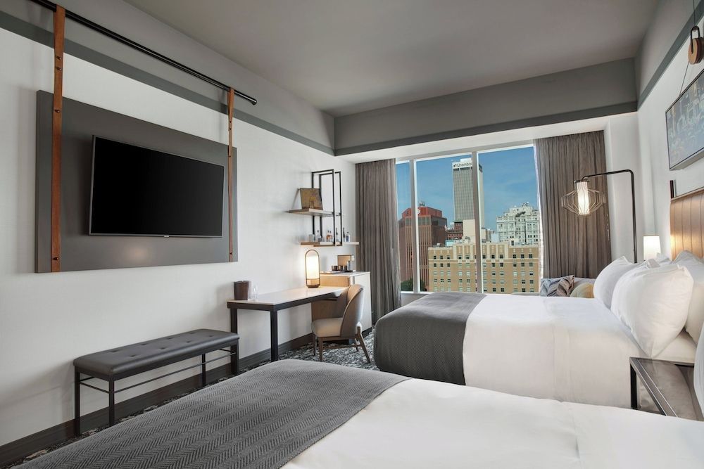 The Farnam, Autograph Collection