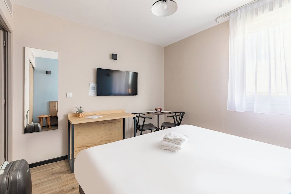 Appart'City Classic Montélimar Superior Studio, 1 Queen Bed 4