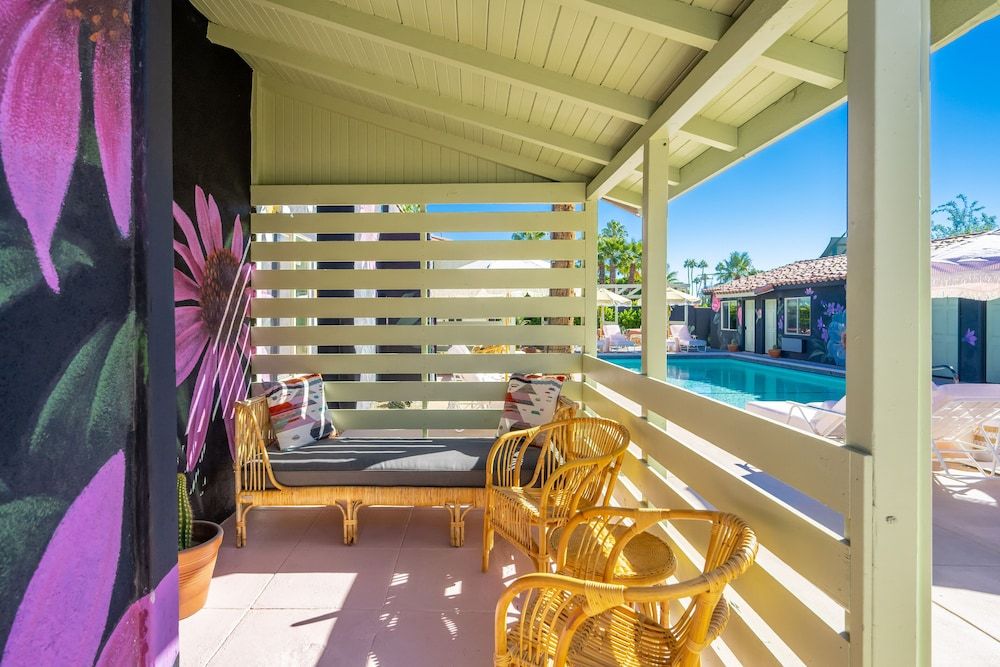 Fleur Noire Hotel Premium Room, 2 Queen Beds 7