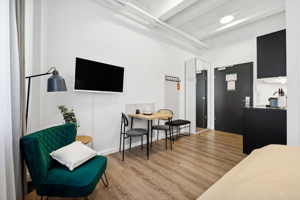 limehome Munich Fritz-Erler Str. Suite 17