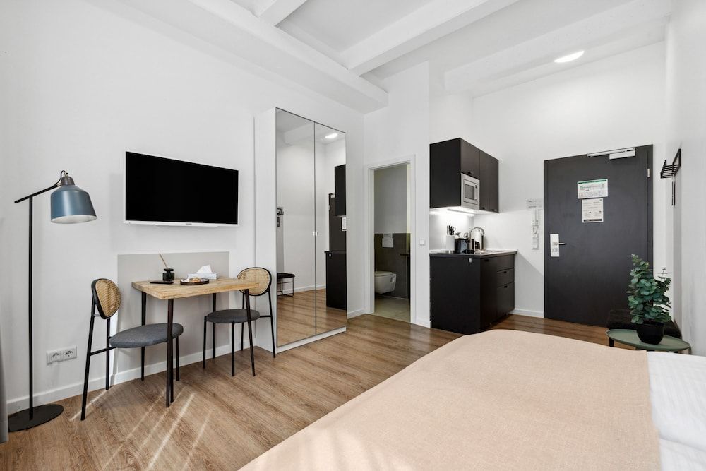 limehome Munich Fritz-Erler Str. Suite 20